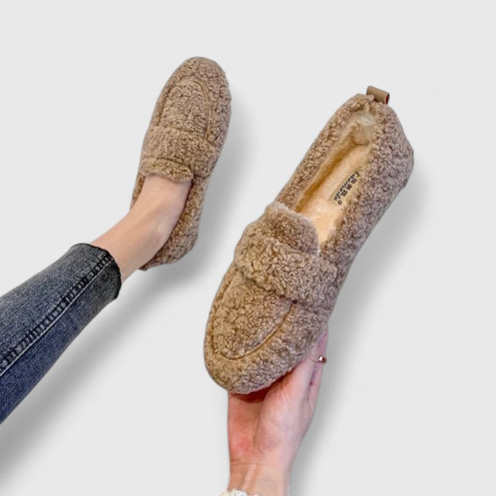 Orna | Warm Loafers with Elegant Design