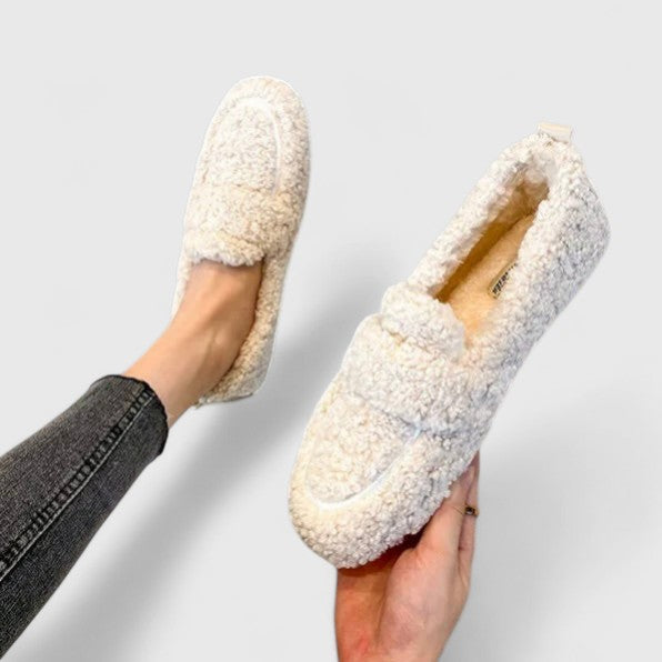 Orna | Warm Loafers with Elegant Design