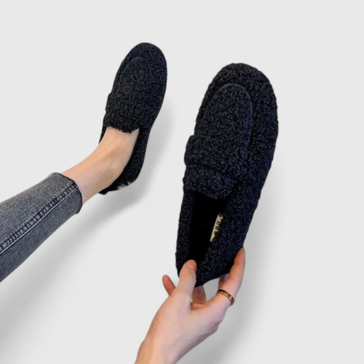 Orna | Warm Loafers with Elegant Design